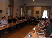 Έμεινε εκτός το Eργατικό Kέντρο