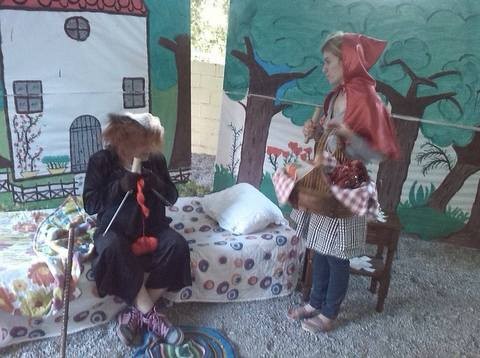 Έχουν και κοκκινοσκουφίτσα φέτος στα Ληλάντια