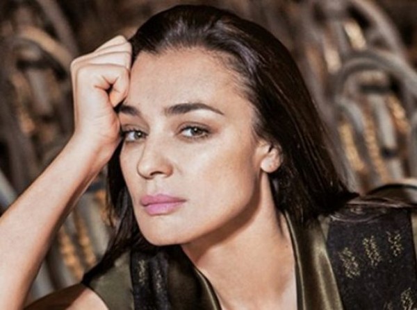 ΜΑΡΙΑ ΝΑΥΠΛΙΩΤΟΥ: Η καραντίνα την έκανε να ...κουρευτεί μόνη της!