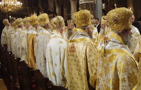 Εκπαιδευτικοί αποσπώνται σε γραφεία Μητροπολιτών