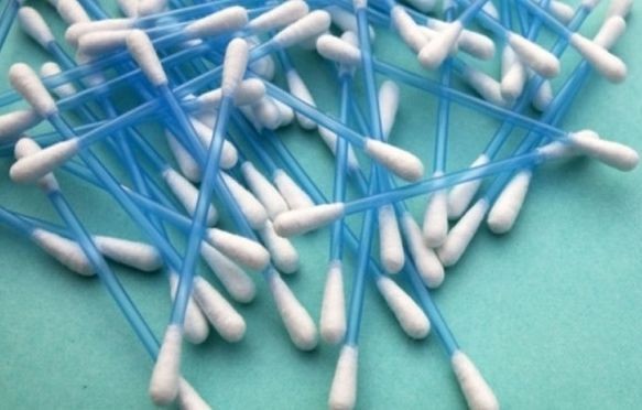 Από το Σάββατο τέρμα οι μπατονέτες και άλλα 9 πλαστικά προϊόντα