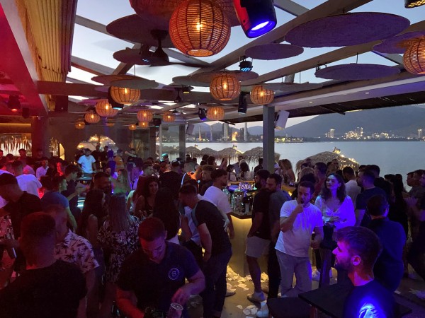 ΚΑΡΑΒΟΣ: Το Baluse Seascape κάνει ντόρο. Και έχει τους λόγους του