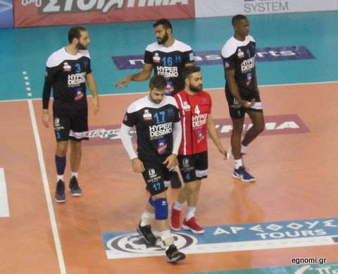 ΗΡΑΚΛΗΣ ΧΑΛΚΙΔΑΣ-ΦΟΙΝΙΚΑΣ ΣΥΡΟΥ 2-3: Χαρακίρι στο τάι μπρέικ