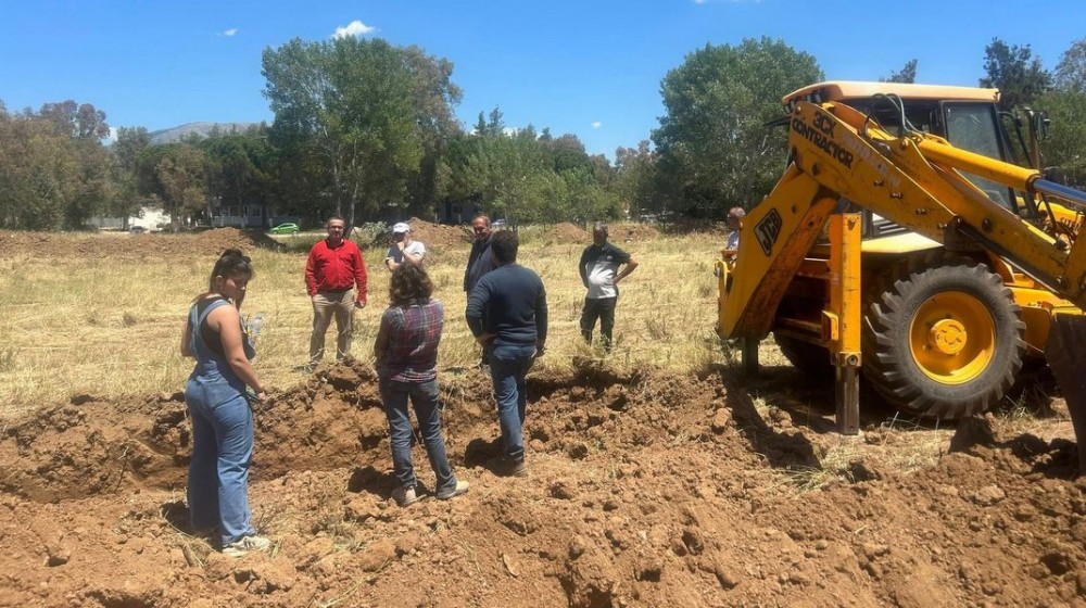 ΕΡΕΤΡΙΑ: Με 8 χρόνια καθυστέρηση ξεκίνησαν οι εργασίες για το κλειστό γυμναστήριο