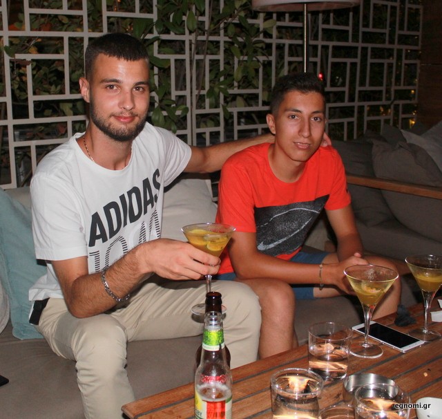 Θέλουν να γίνουν ένστολοι