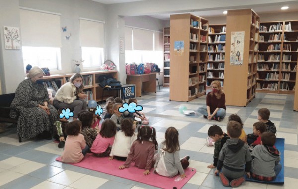 ΚΑΘΕΝΟΙ: Γιόρτασαν την Παγκόσμια Ημέρα Παιδικού Βιβλίου στη Δημοτική Βιβλιοθήκη