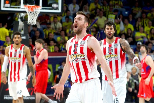 Ο κόκκινος σαδιστής και η τελευταία ανατροπή