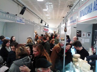 Ελληνικές γεύσεις στο Μετρό του Συντάγματος