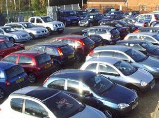 Βουτιά στην αγορά αυτοκινήτου