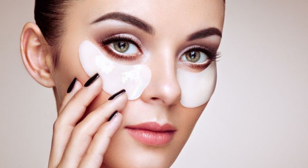 DIY: Μάσκα ματιών για λάμπετε τις γιορτές!