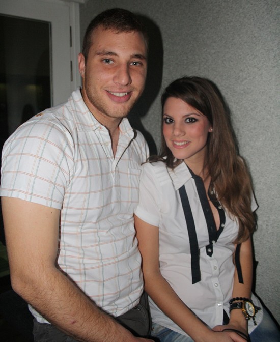 Εδώ υπάρχει ένας έρωτας μεγάλος....