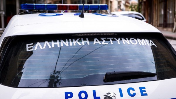 Μεσολόγγι: 17χρονος τοποθέτησε εκρηκτικό μηχανισμό σε περιπολικό και προκάλεσε υλικές ζημιές