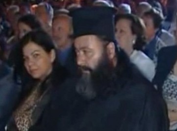 Η παπαδιά ψάρευε εραστές κρατούμενους από τη φυλακή Χαλκίδας