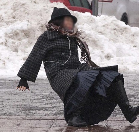 ΚΑΡΥΣΤΟΣ: Ο πάγος κλείνει τα σχολεία και την Τρίτη