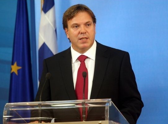 Πρεσάρει τον Πεταλωτή