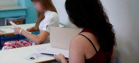 Πανελλήνιες: Μηδενίστηκε το γραπτό μαθήτριας και συνελήφθη η αδελφή της