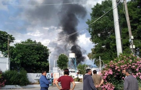 ΑΥΛΙΔΑ: Άρπαξε πάλι φωτιά το εργοστάσιο χημικών AKFA