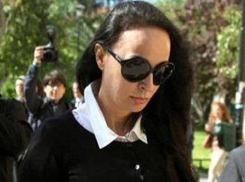 Στη φυλακή και η σύζυγος του Άκη