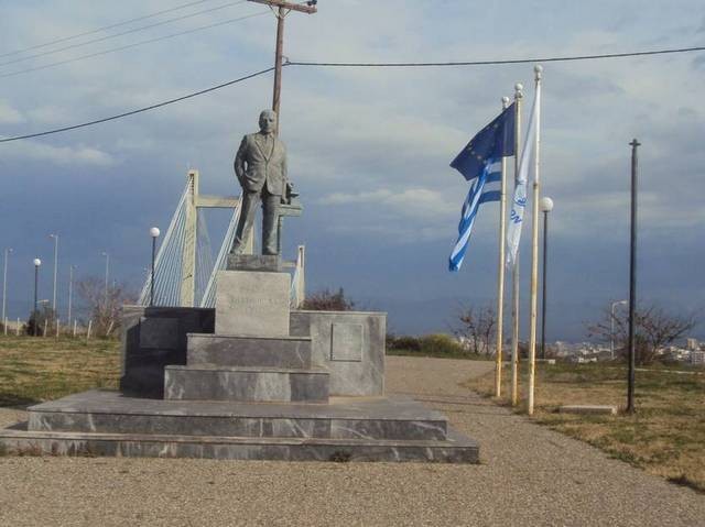 Καινούργιες σημαίες και καθαριότητα μετά το δημοσίευμα της Γνώμης