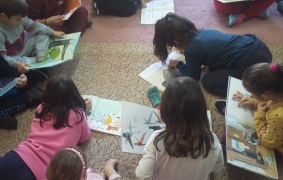 ΚΑΘΕΝΟΙ: Τα παιδιά έμαθαν πώς να πιάνουν τα όνειρα τους