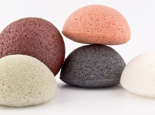Konjac Sponge: Ο απαραίτητος βοηθός στον καθημερινό μας καθαρισμό
