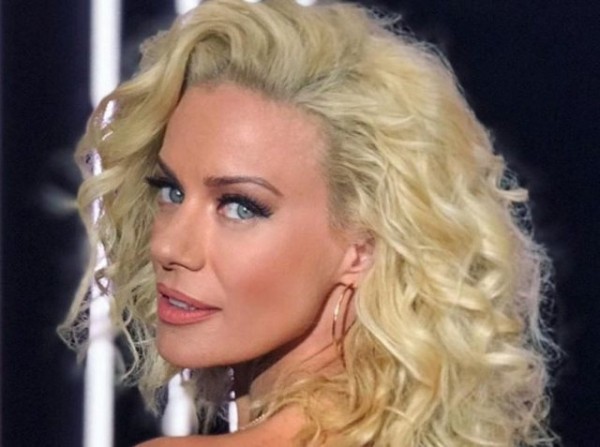 Ζέτα Μακρυπούλια: Φόρεσε το σόρτς που ταιριάζει σ' όλες!