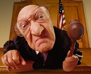 Δικαστικά παρατράγουδα!