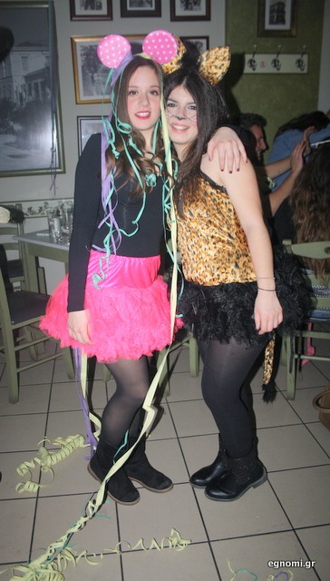 Μεταμφιέσεις όλο νάζι