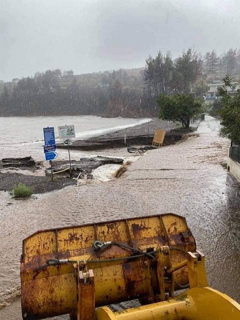 ΒΟΡΕΙΑ ΕΥΒΟΙΑ: Σοβαρά προβλήματα από την κακοκαιρία - Κατολισθήσεις και πλημμύρες