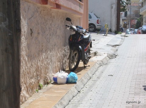 Σκουπίδια στο ... μηχανοδρόμιο!