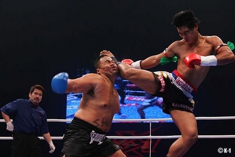 Μάχη με τους Ολλανδούς στο ρινγκ