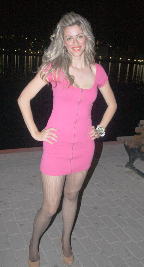 Η Κλαίρη είναι hot