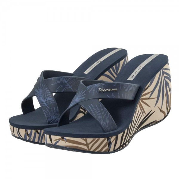 SUMMER TIME: Στιλ και άνεση με σαγιονάρες από το TOP SHOES