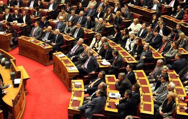 ΒΟΥΛΗ: Ψηφίστηκε η τροπολογία για την αύξηση του κατώτατου μισθού