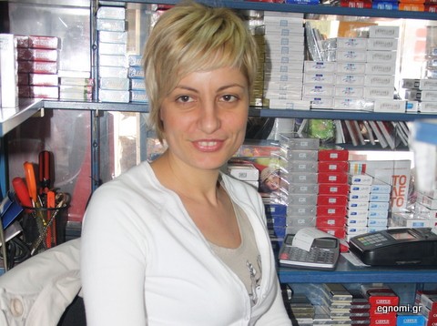 Ο Δόγκανος ... έφαγε την Μανωλίδου!