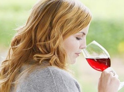 Καταργείται ο Ειδικός Φόρος Κατανάλωσης στο κρασί