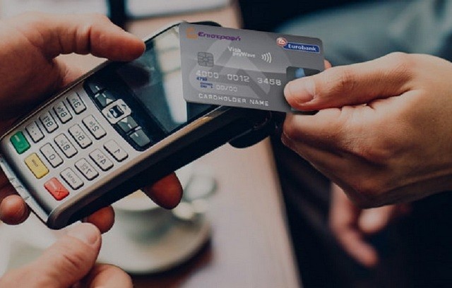 ΟΙΚΟΝΟΜΙΑ: Διπλασιάζεται το όριο των ανέπαφων συναλλαγών με κάρτες
