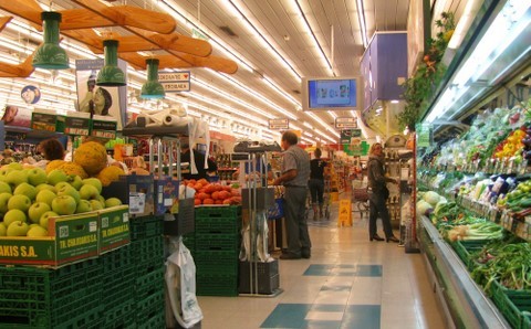 Αφόρητη ψυχολογική πίεση των εργαζομένων στα σούπερ-μάρκετ