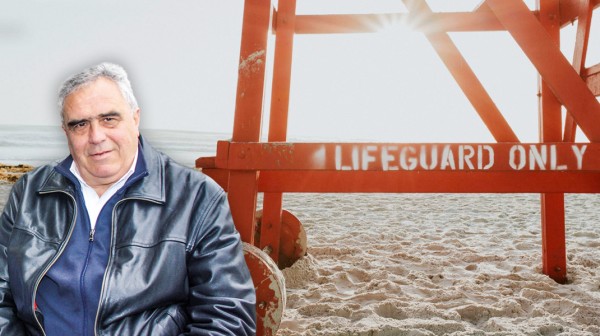 Τα Πολιτικά και πάλι χωρίς ναυαγοσώστες