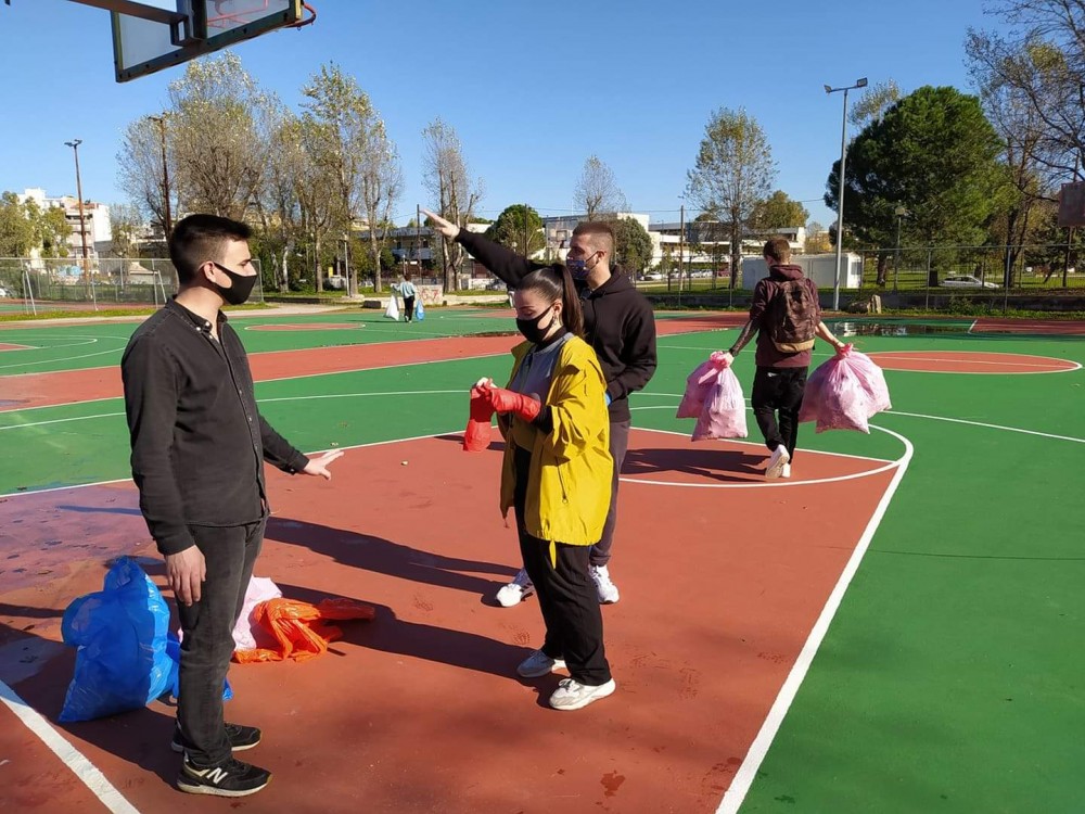 Ομαδα El Camino: Καθάρισαν εθελοντικά περιοχές της Χαλκίδας