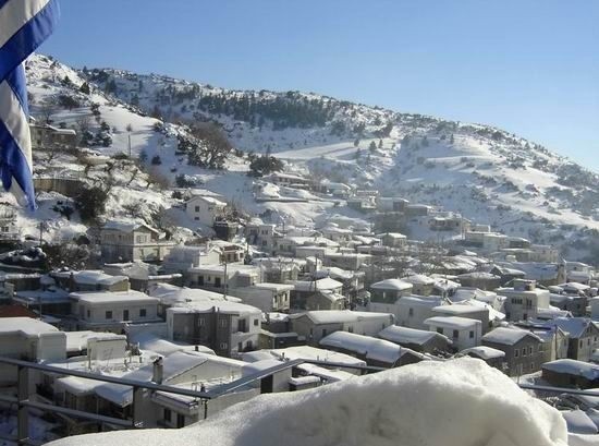 Ασπρίζει η Εύβοια!