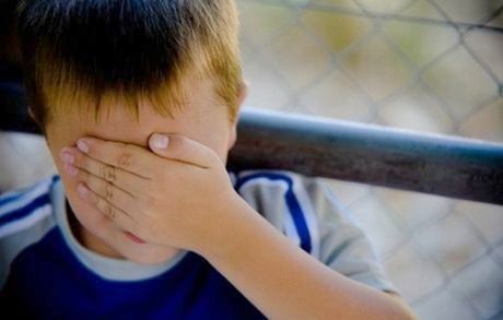 Δικαστές κατηγορούνται ότι χτύπησαν και έδιωξαν τον 7χρονο γιο τους από το σπίτι