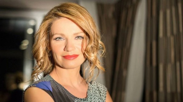 Μπούκαραν στη θεατρική παράσταση της Παναγιώτας Βλαντή ζητώντας να αποφυλακιστεί ο Νίκος Ρωμανός!