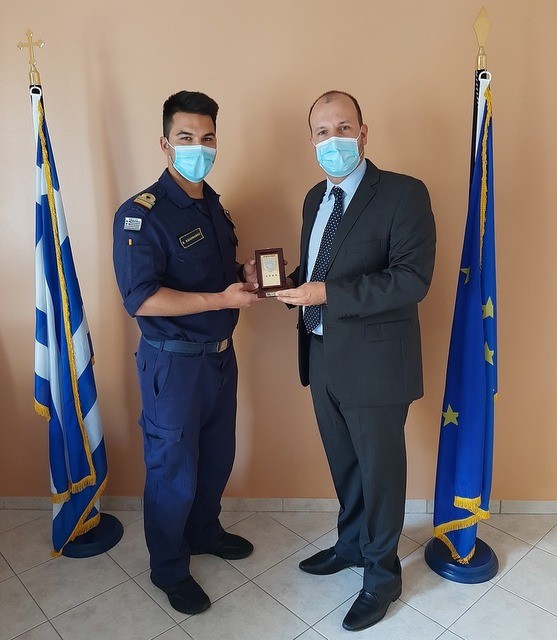 O Αρχηγός του Ελληνικού Στόλου τίμησε τον Διοικητή του Νοσοκομείου Καρύστου