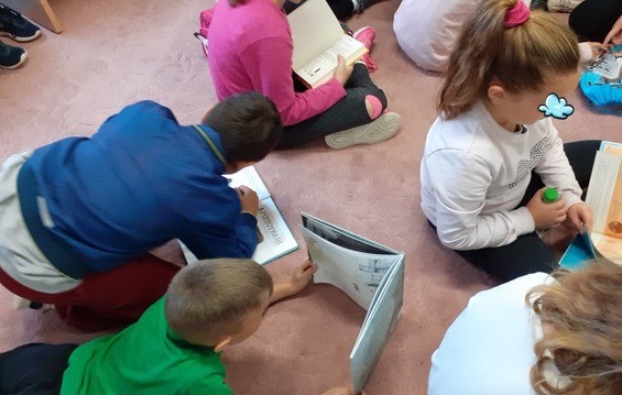 Αρχαιολόγοι για μία μέρα έγιναν οι μαθητές του 2ου Δημοτικού Σχολείου Ψαχνών