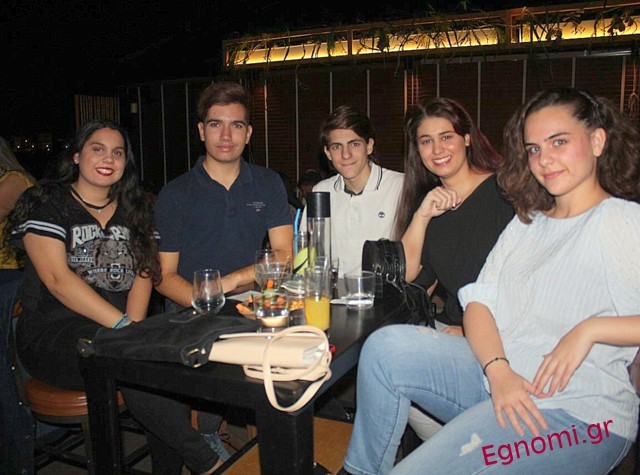 Θέλουν μια ώρα ο καθένας!