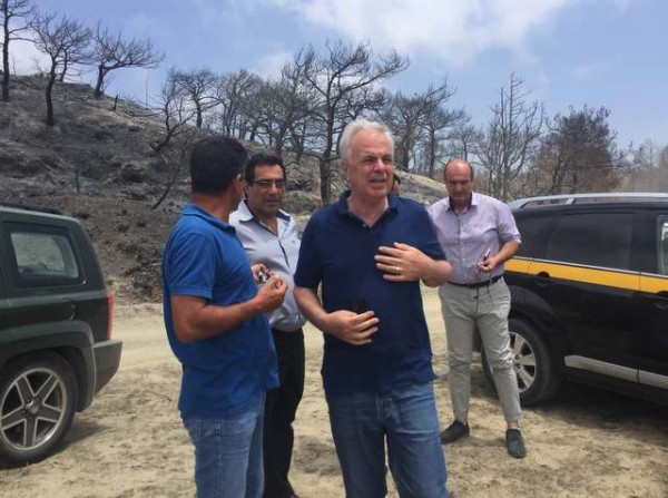 Ανακοίνωσε μέτρα αποζημίωσης των πυρόπληκτων αγροτών και κτηνοτρόφων