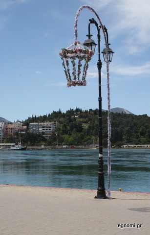 Πόσο καιρό θα έχει πασχαλινό στολισμό η Χαλκίδα;