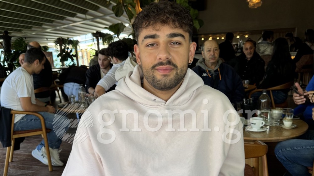 Κωστής Κόκκινος: Καφεδάκι ...χωρίς τα γάντια του τερματοφύλακα