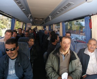 Eυβοείς απεργοί φούλαραν 8 πούλμαν για Aθήνα